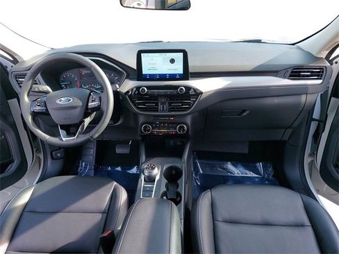 Certified 2022 Ford Escape SEL image 9