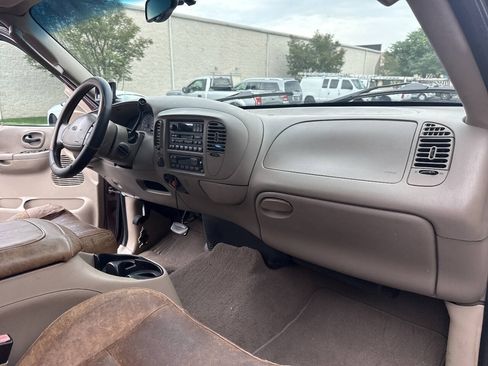 Used 2002 Ford F150 King Ranch AWD/4WD image 15