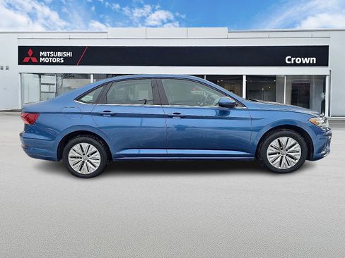 Used 2019 Volkswagen Jetta S image 3