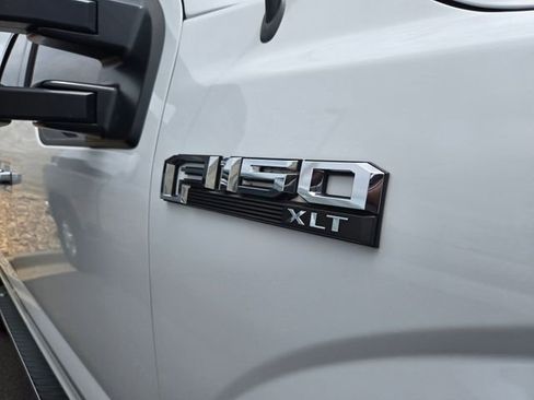 Used 2018 Ford F150 XLT w/ Equipment Group 302A Luxury AWD/4WD image 4