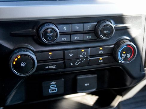 Used 2024 Ford F250 XLT w/ FX4 Off-Road Package image 17