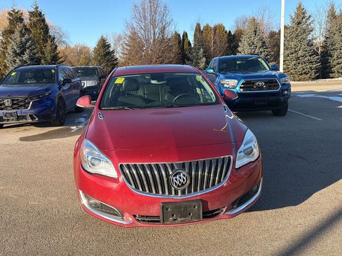 Used 2015 Buick Regal Premium image 2