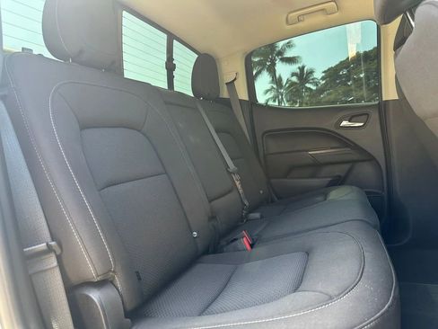 Used 2020 Chevrolet Colorado LT w/ Safety Package image 12