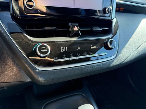 Used 2022 Toyota Corolla LE FWD image 24