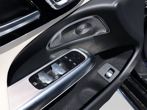 New 2026 Mercedes-Benz E 350 4MATIC Sedan image 23