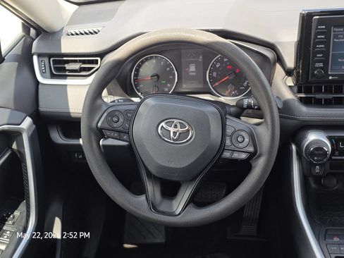 Used 2020 Toyota RAV4 XLE FWD image 26