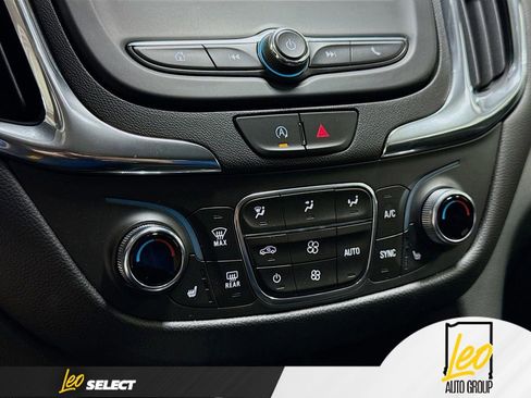 Used 2023 Chevrolet Equinox LT FWD image 15