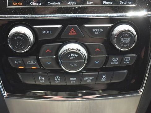 Used 2021 Jeep Grand Cherokee Trailhawk w/ Premium Lighting Group AWD/4WD image 31