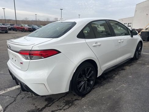 Used 2023 Toyota Corolla SE w/ Carpet Mat Package (TMS) image 5