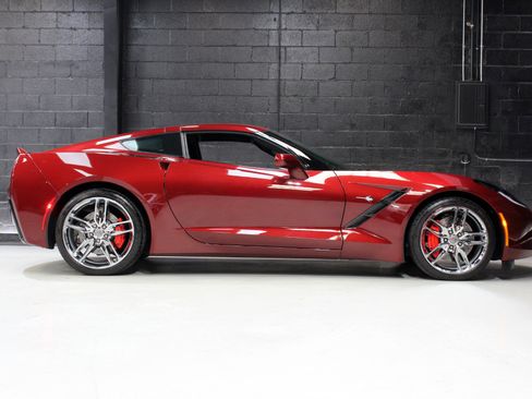 Used 2018 Chevrolet Corvette Stingray Coupe image 18
