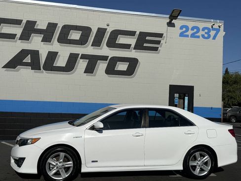 Used 2014 Toyota Camry SE FWD image 20