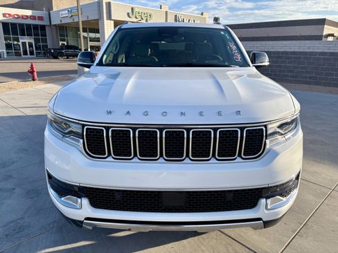 Used 2023 Jeep Wagoneer Series III w/ Premium Group I image 8