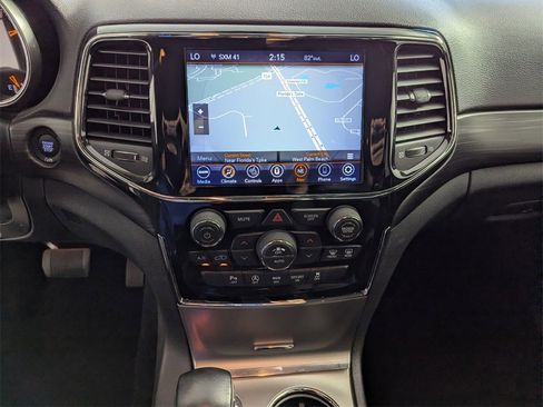 Used 2021 Jeep Grand Cherokee Laredo X image 27