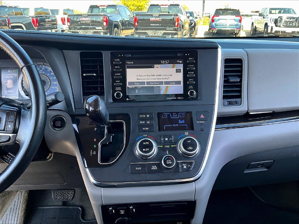 Used 2019 Toyota Sienna XLE Premium w/ Carpet Mat Package AWD/4WD image 17