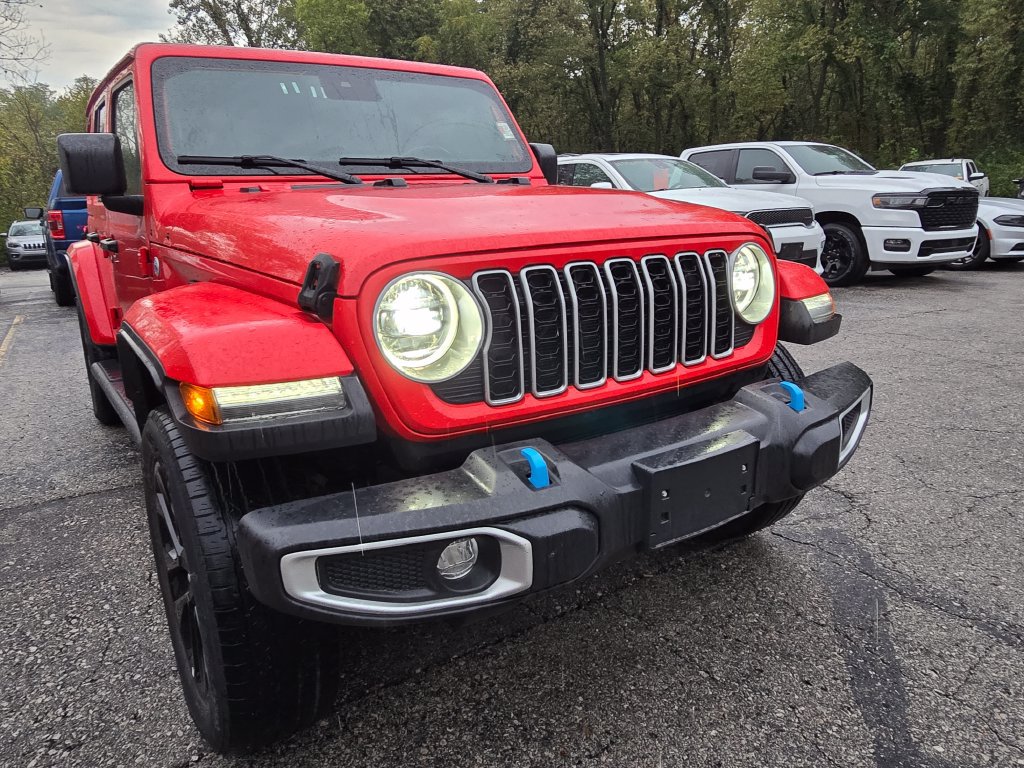 Used 2024 Jeep Wrangler Unlimited Sahara AWD/4WD image 12