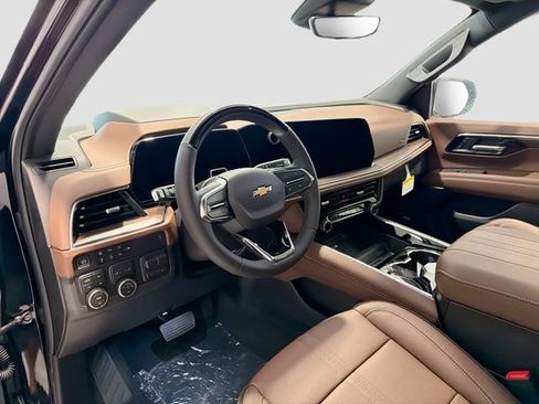 New 2026 Chevrolet Suburban High Country AWD/4WD image 8