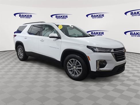 Used 2022 Chevrolet Traverse LT image 3