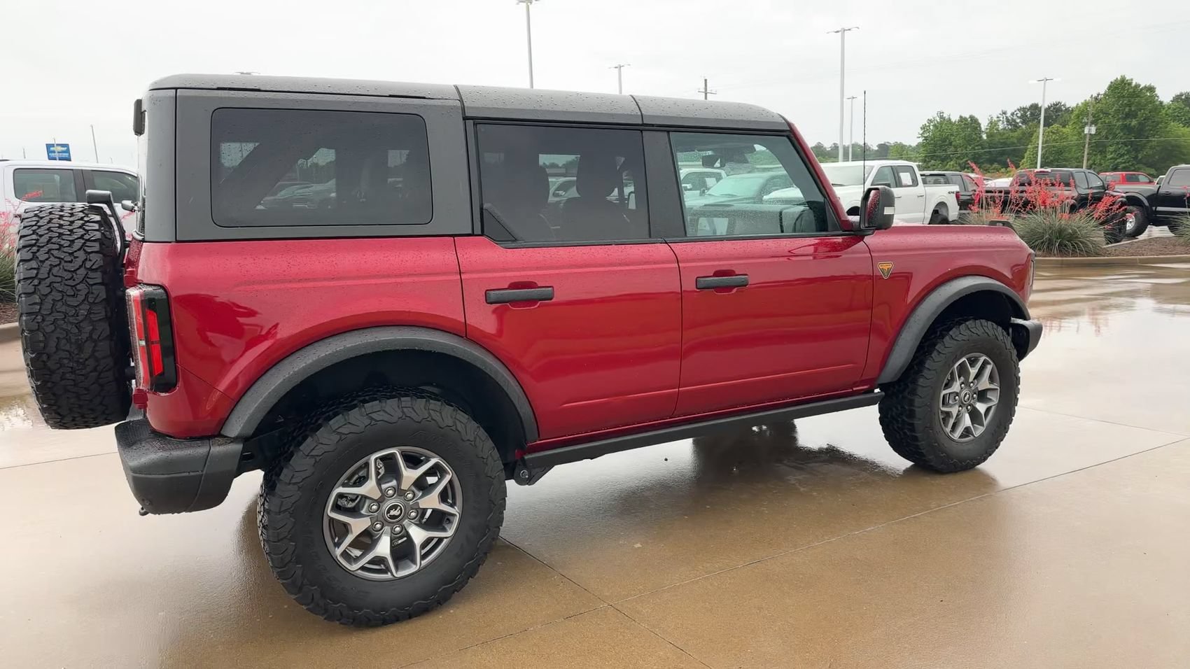 Used 2025 Ford Bronco Badlands AWD/4WD image 8
