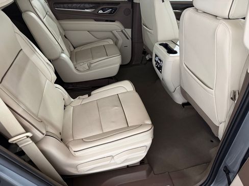Used 2023 GMC Yukon Denali RWD image 45
