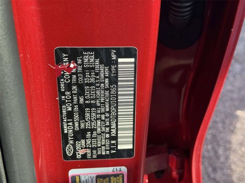 Certified 2023 Genesis GV70 2.5T w/ Select Package image 17