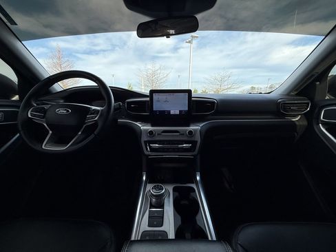 Certified 2023 Ford Explorer XLT w/ Equipment Group 202A image 30