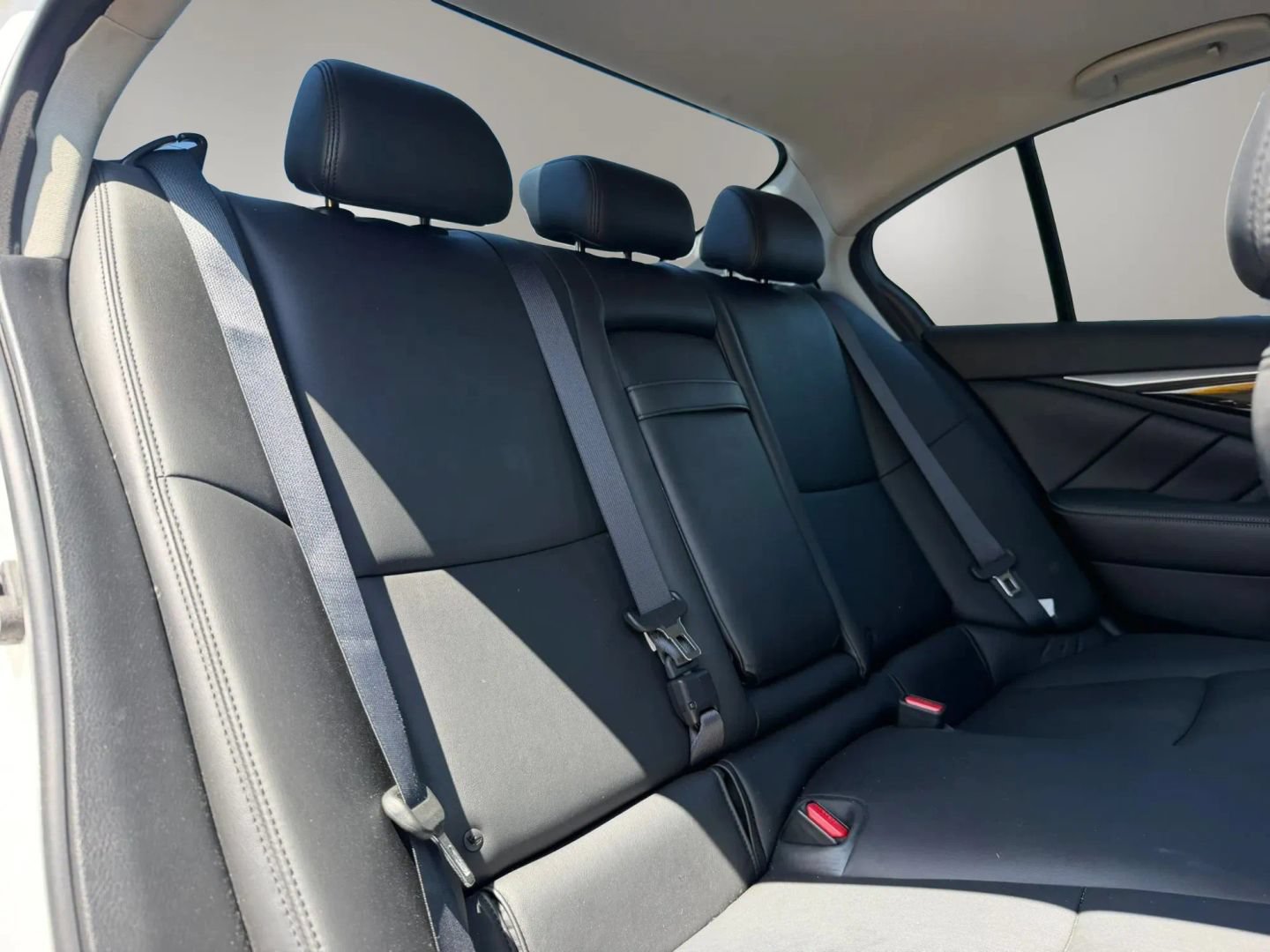 Used 2019 INFINITI Q50 Luxe w/ Essential Package (3.0T Luxe) RWD image 17