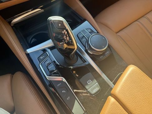 Used 2018 BMW 530e xDrive image 16