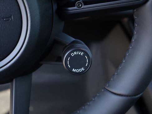 New 2026 Porsche Macan 4 Electric image 32