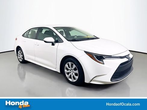Used 2024 Toyota Corolla LE FWD image 1