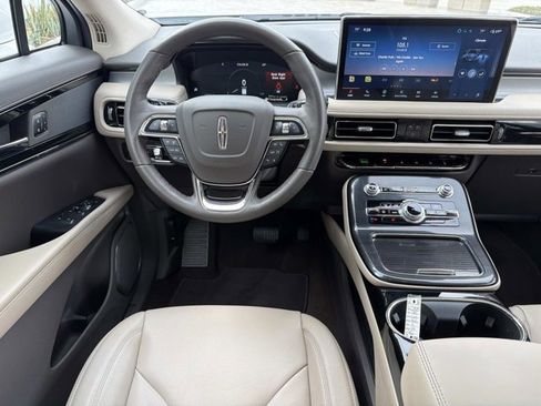 Certified 2023 Lincoln Nautilus FWD w/ Premium Package image 27