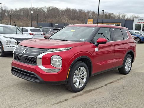 New 2026 Mitsubishi Outlander ES AWD/4WD image 2