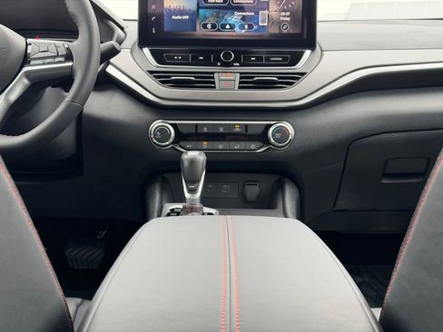 New 2026 Nissan Altima 2.5 SR FWD image 25