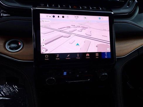 New 2025 Jeep Grand Cherokee Summit image 19