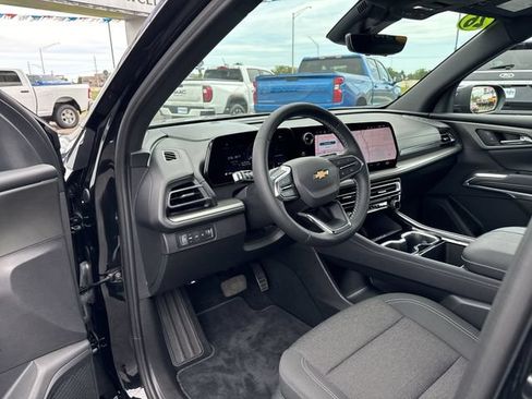 Used 2026 Chevrolet Traverse LT w/ Sun and Wheel Package AWD/4WD image 11