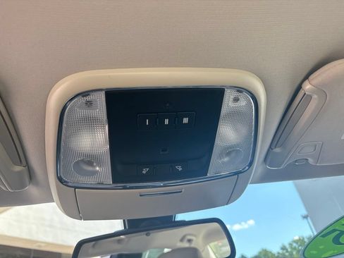 Used 2015 Chrysler 300 Limited w/ Driver Convenience Group RWD image 22