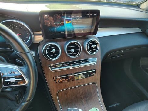 Used 2020 Mercedes-Benz GLC 300 4MATIC image 20
