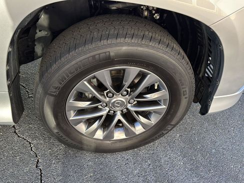 Used 2018 Lexus GX 460 Luxury image 36