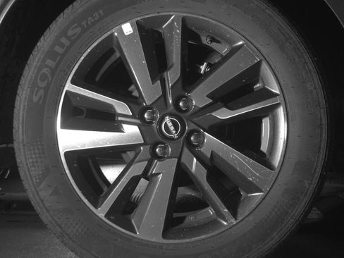 Used 2025 Nissan Versa SV w/ Trunk Package FWD image 12