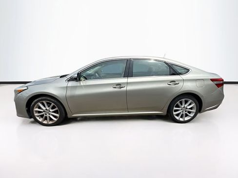 Used 2013 Toyota Avalon Limited image 4