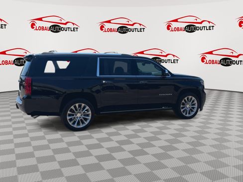 Used 2019 Chevrolet Suburban Premier w/ Premier Plus Edition AWD/4WD image 8