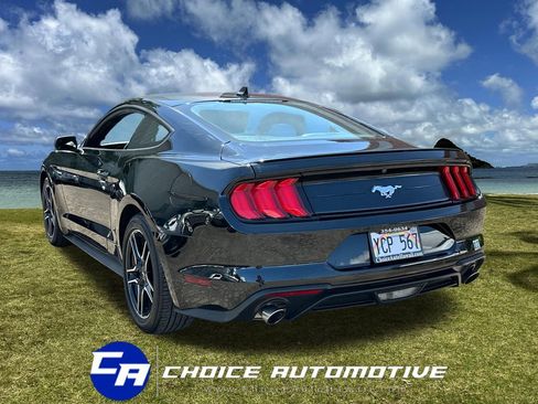 Used 2023 Ford Mustang Premium image 5
