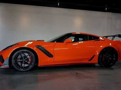 Used 2019 Chevrolet Corvette ZR1 RWD image 65
