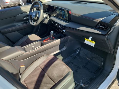 New 2026 Nissan Kicks SR image 11