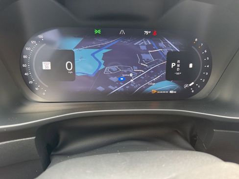 New 2026 Volvo XC40 B5 Plus w/ Protection Package Premier AWD/4WD image 5