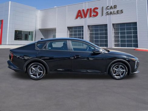 Used 2025 Kia K4 LXS image 5