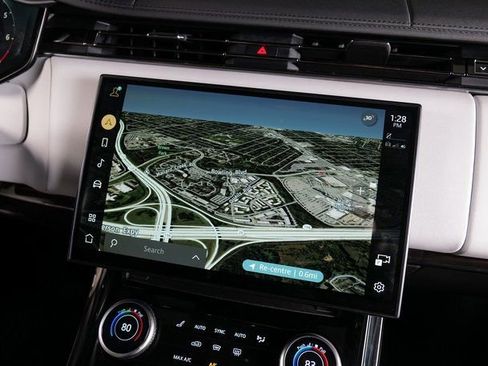 Used 2023 Land Rover Range Rover Sport SE image 16