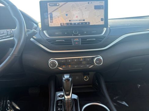 Used 2023 Nissan Altima 2.5 SR w/ SR Premium Package FWD image 15