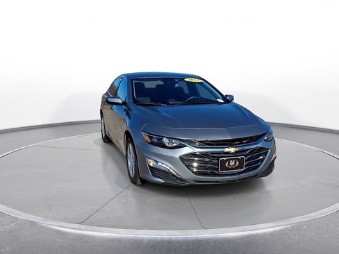 Used 2023 Chevrolet Malibu LT FWD image 2