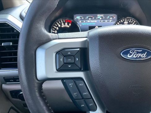 Used 2018 Ford F150 Lariat w/ Equipment Group 502A Luxury image 23