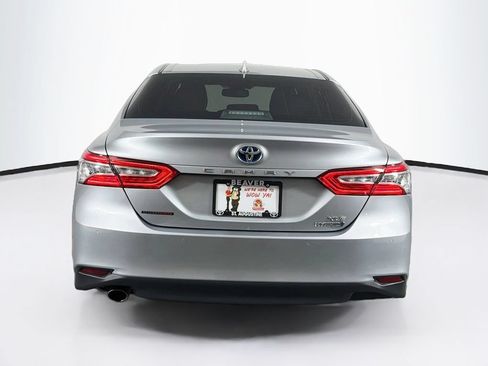 Used 2018 Toyota Camry XLE w/ Audio Package FWD image 8